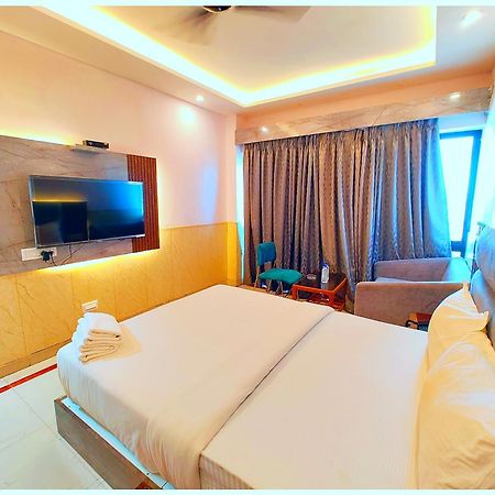 Puri Hotel D R E A M L A N D Near Sea Beach - - Restaurant & Parking Facilities - Prime Location With Luxury And Spacious Room - Book Now Ngoại thất bức ảnh