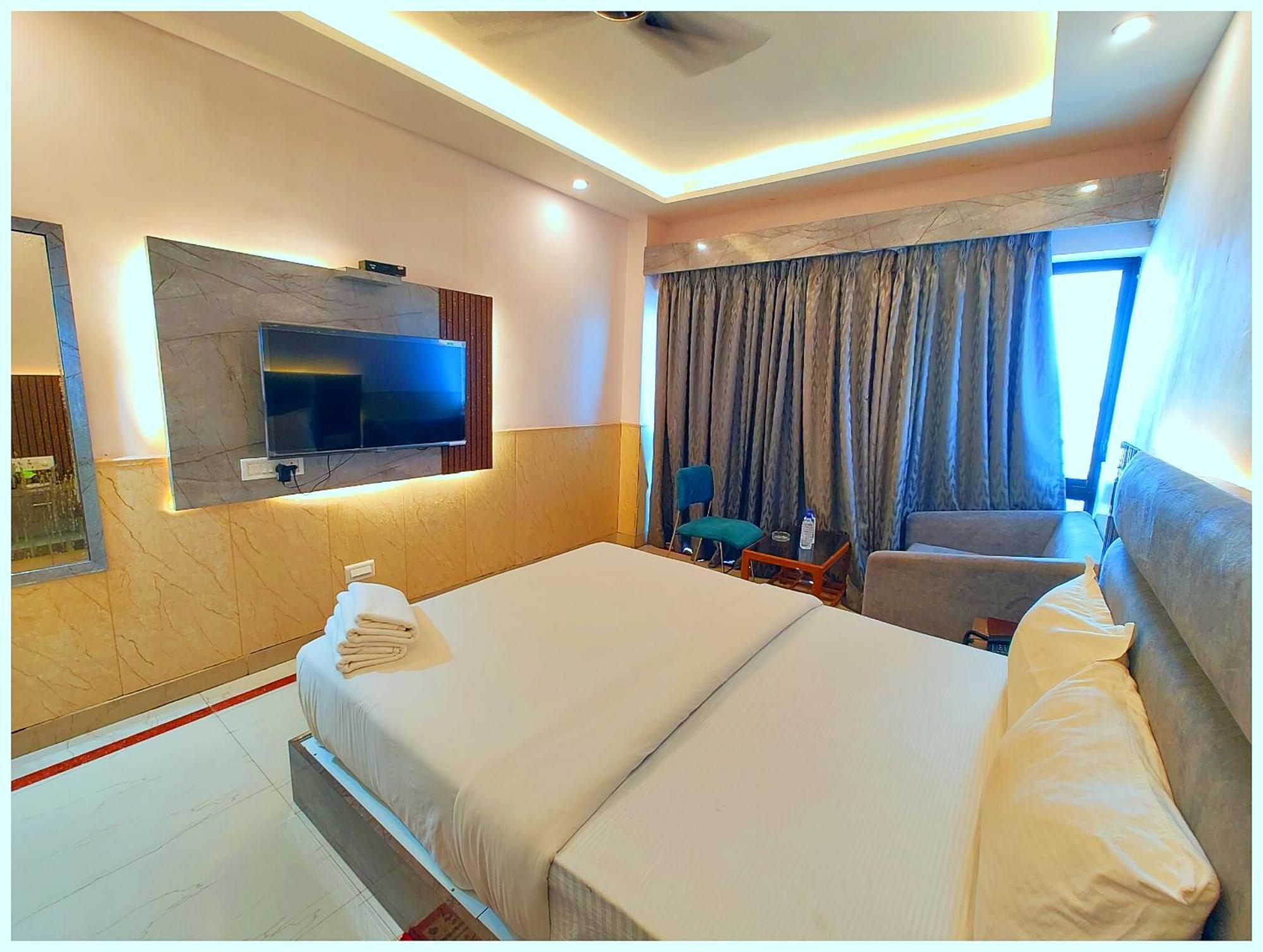 Puri Hotel D R E A M L A N D Near Sea Beach - - Restaurant & Parking Facilities - Prime Location With Luxury And Spacious Room - Book Now Ngoại thất bức ảnh