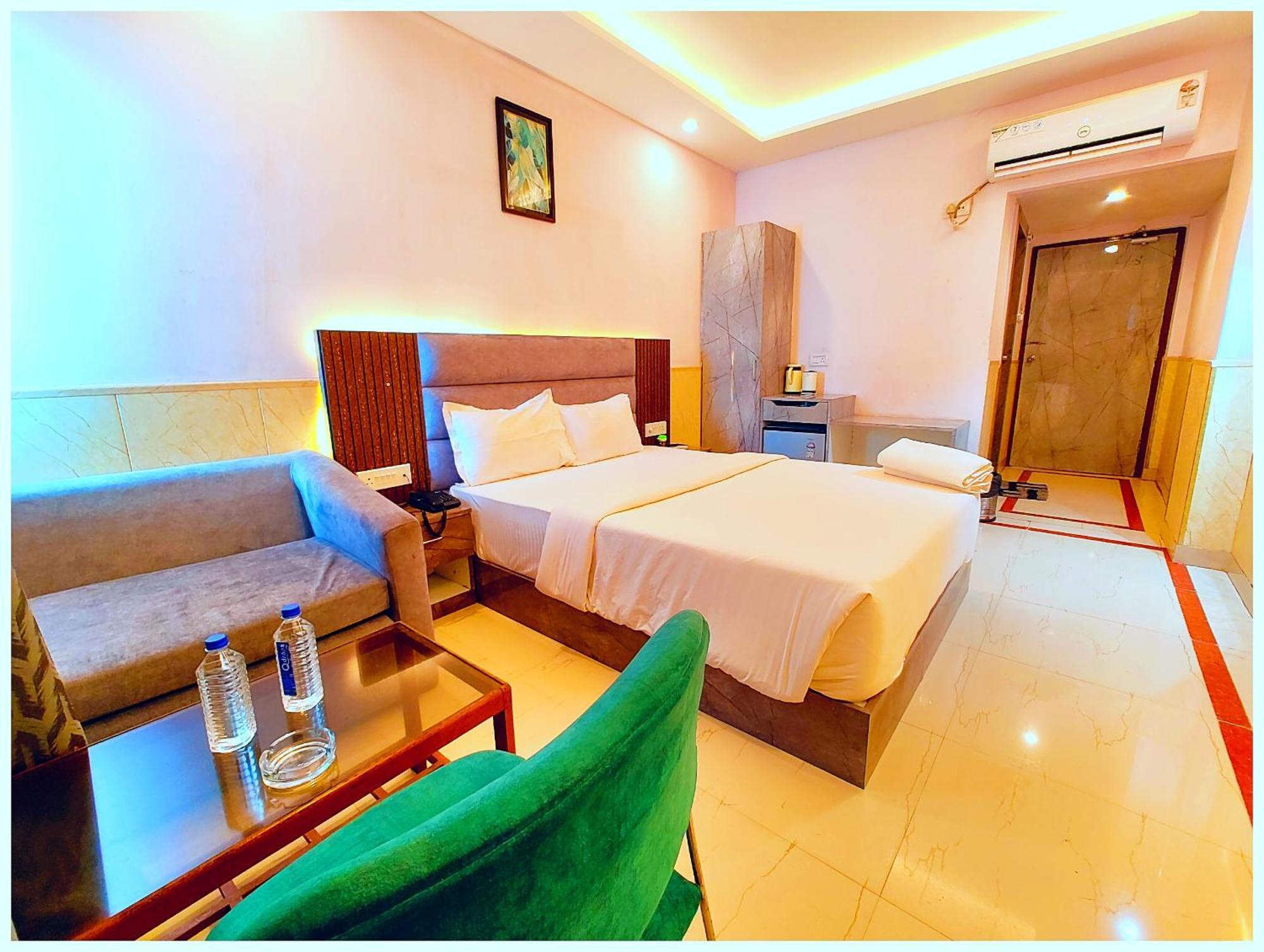 Puri Hotel D R E A M L A N D Near Sea Beach - - Restaurant & Parking Facilities - Prime Location With Luxury And Spacious Room - Book Now Ngoại thất bức ảnh