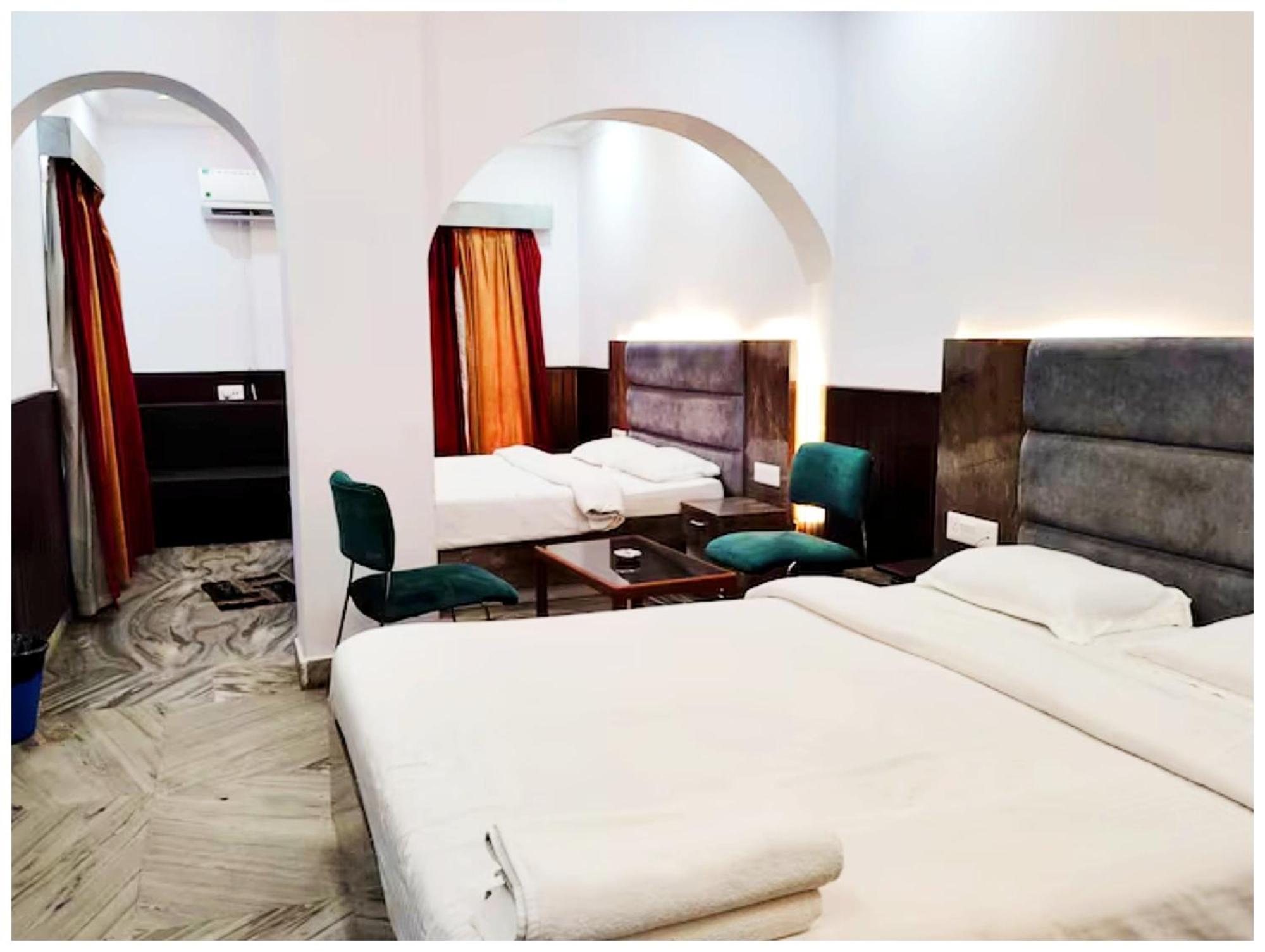 Puri Hotel D R E A M L A N D Near Sea Beach - - Restaurant & Parking Facilities - Prime Location With Luxury And Spacious Room - Book Now Ngoại thất bức ảnh